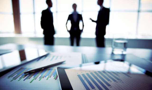 Industriale puro vs imprenditore finanziario: solo il secondo non conosce crisi